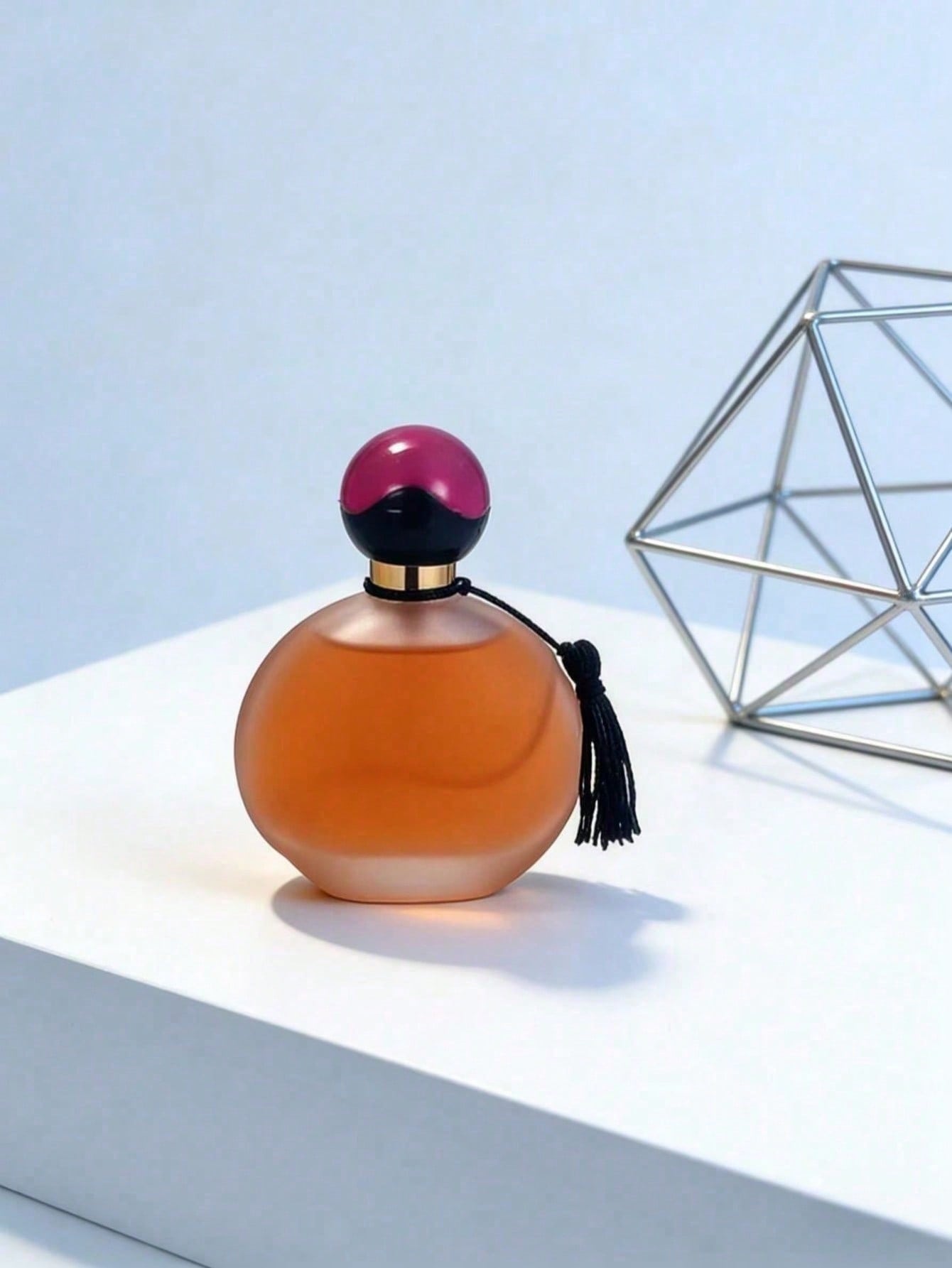 عطر فاخر للجنسين برائحة خشبية  - مراجعة Perfume Fragrance For Women وسعره