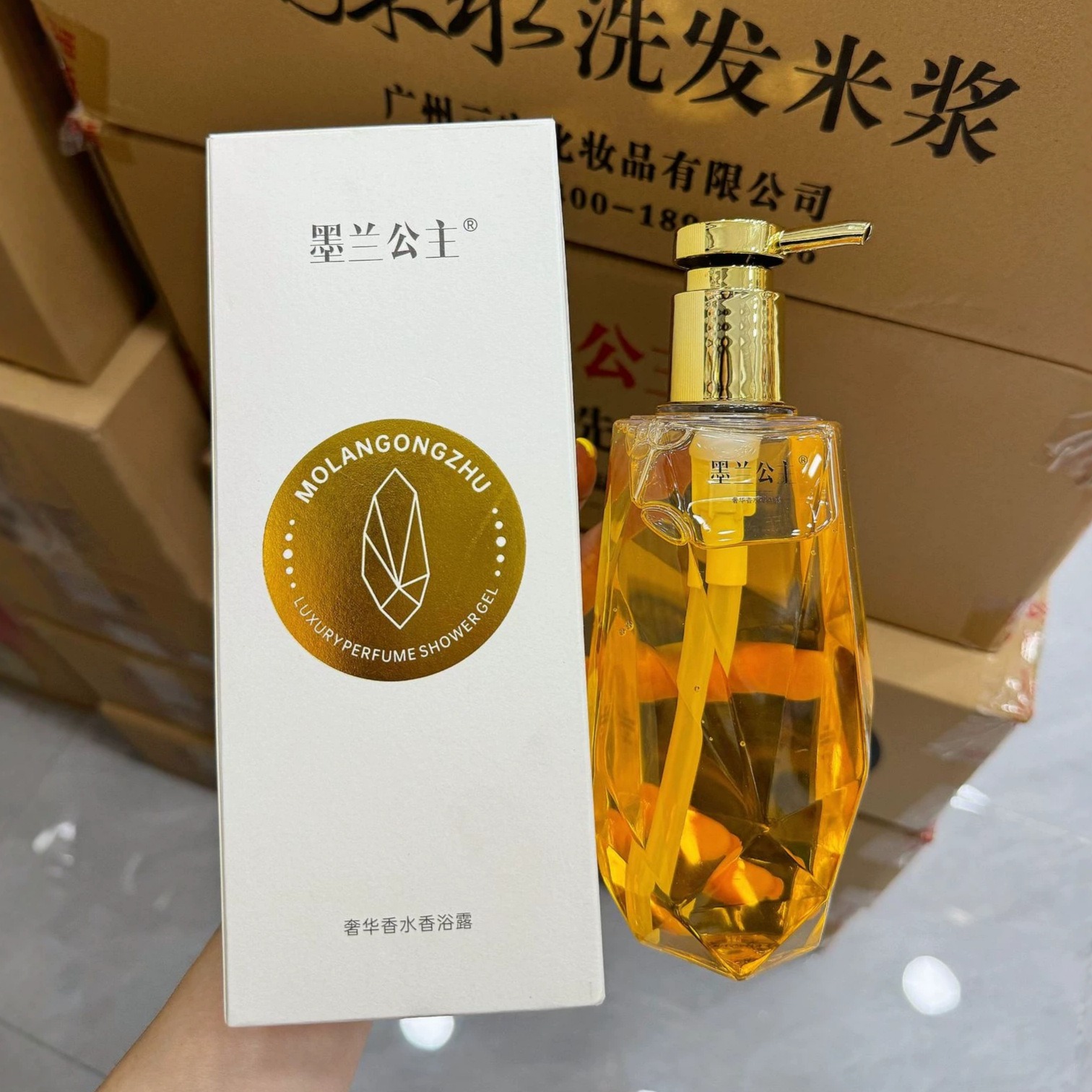 غسول الجسم الفاخر من مولان بري - مراجعة Perfume Fragrance Families وسعره