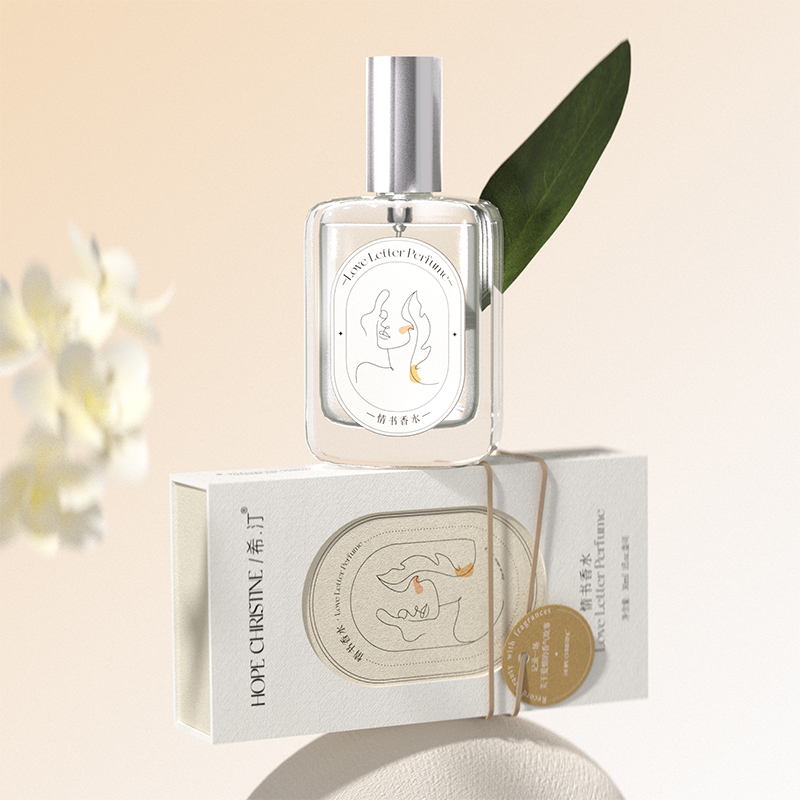 عطر نسائي برائحة الزهور والفوا - مراجعة Perfume Aqua Fragrance وسعره