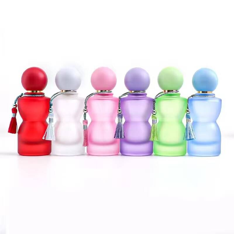 زجاجة عطر فاخرة بغطاء لولبي سع - مراجعة Perfume Imperium Fragrance World وسعره